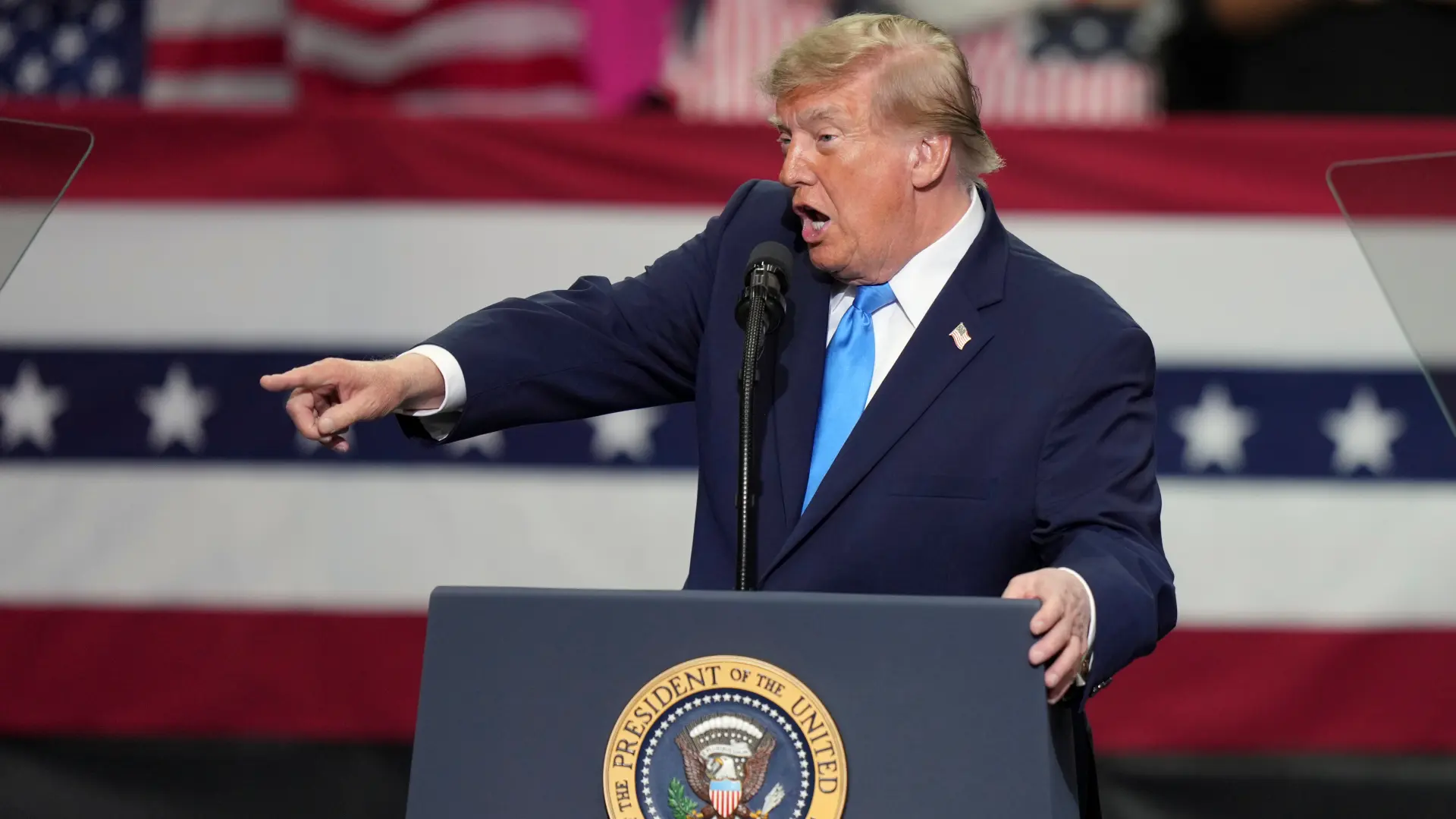 donald tramp AP PhotoJoshua A. Bickel-6ac346d46a147.webp