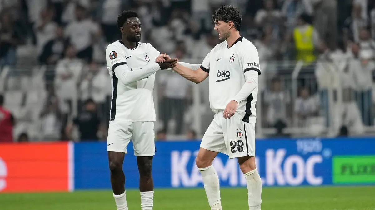 dusan vlahovic AP PhotoKhalil Hamra-6acf6ef8c2af1.webp