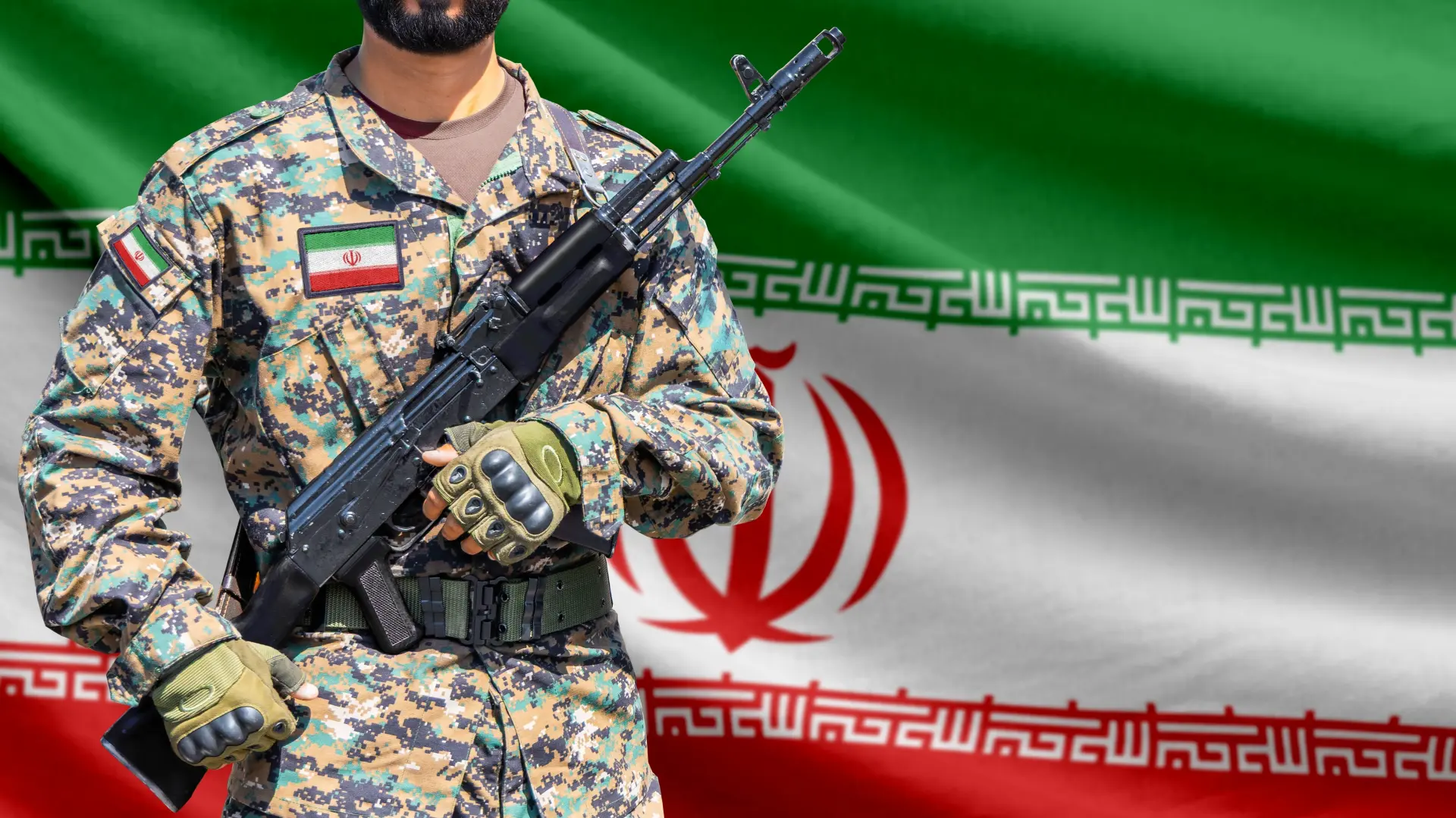 iranska vojska shutterstock_2723652137-6ad8a67901ee3.webp