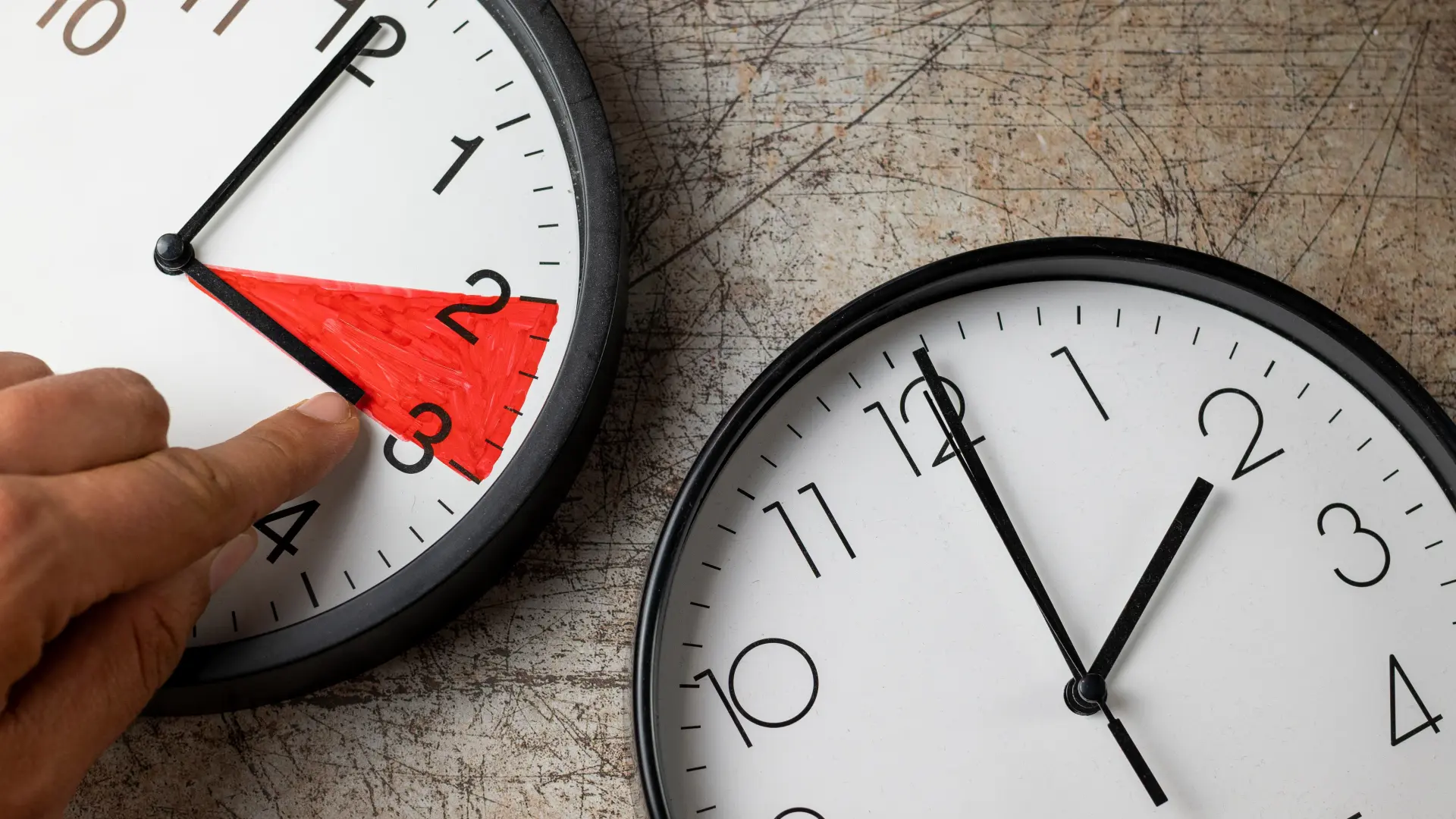 pomeranje sata zimsko računanje vremena shutterstock_2829480515-6ad89456bb179.webp