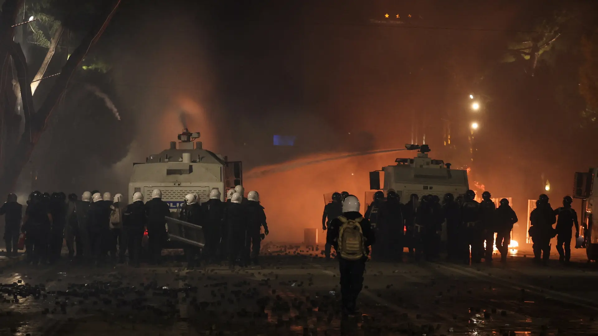 protesti Tirana Albanija REUTERSLouisa Gouliamaki (5)-6ad503f1e45d2.webp