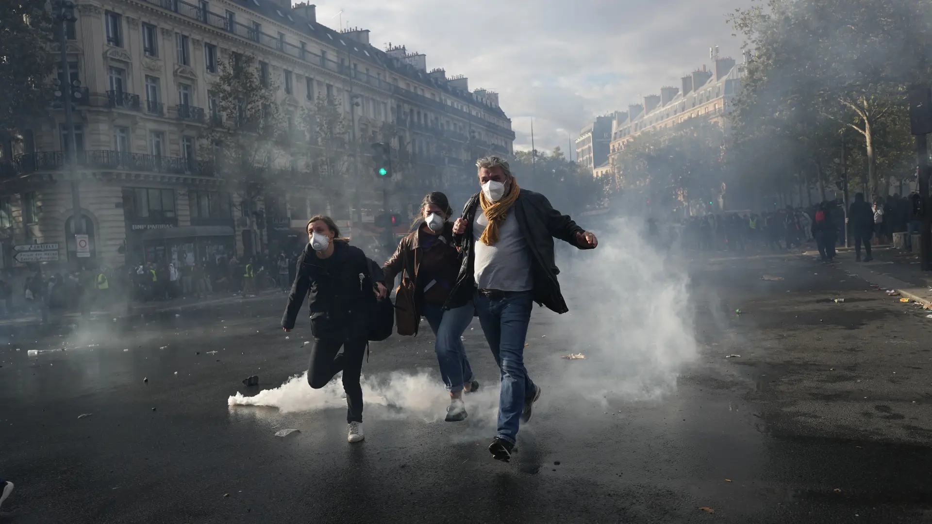 protesti u francuskoj AP PhotoThibault Camus-6ad4a0eb7c4d7.webp