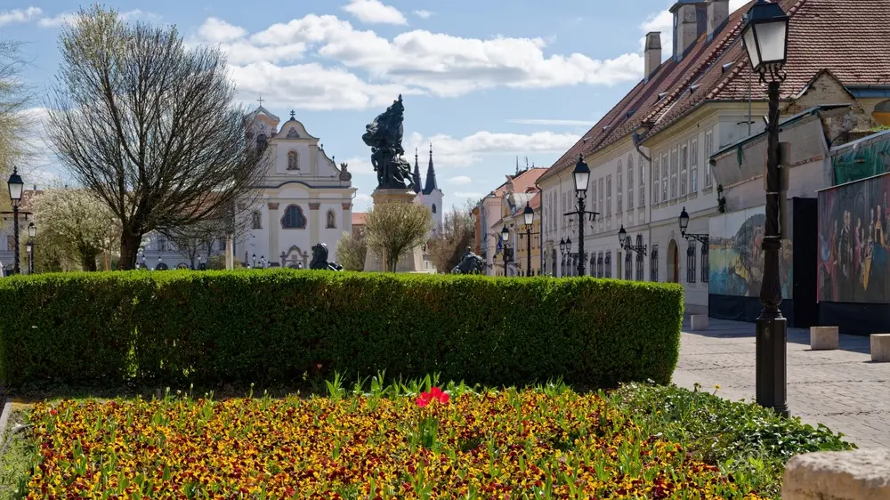 shutterstock_2767070121., Vac, Mađarska, putovanjajpg-6ad387cb1ca59.webp