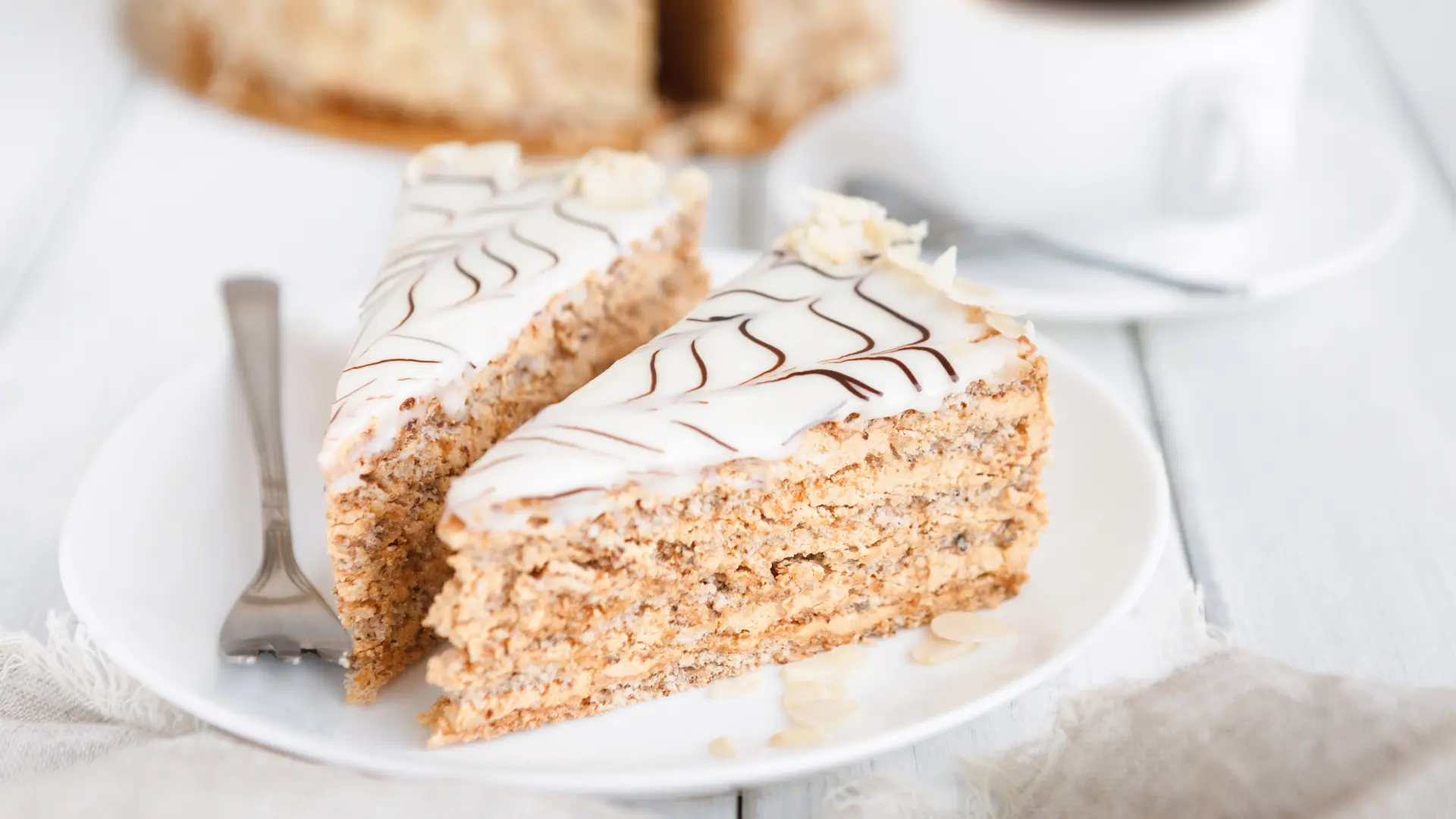 shutterstock_758412406 žito torta torta sa lešnicima orasima-6ae60efe33abb.webp