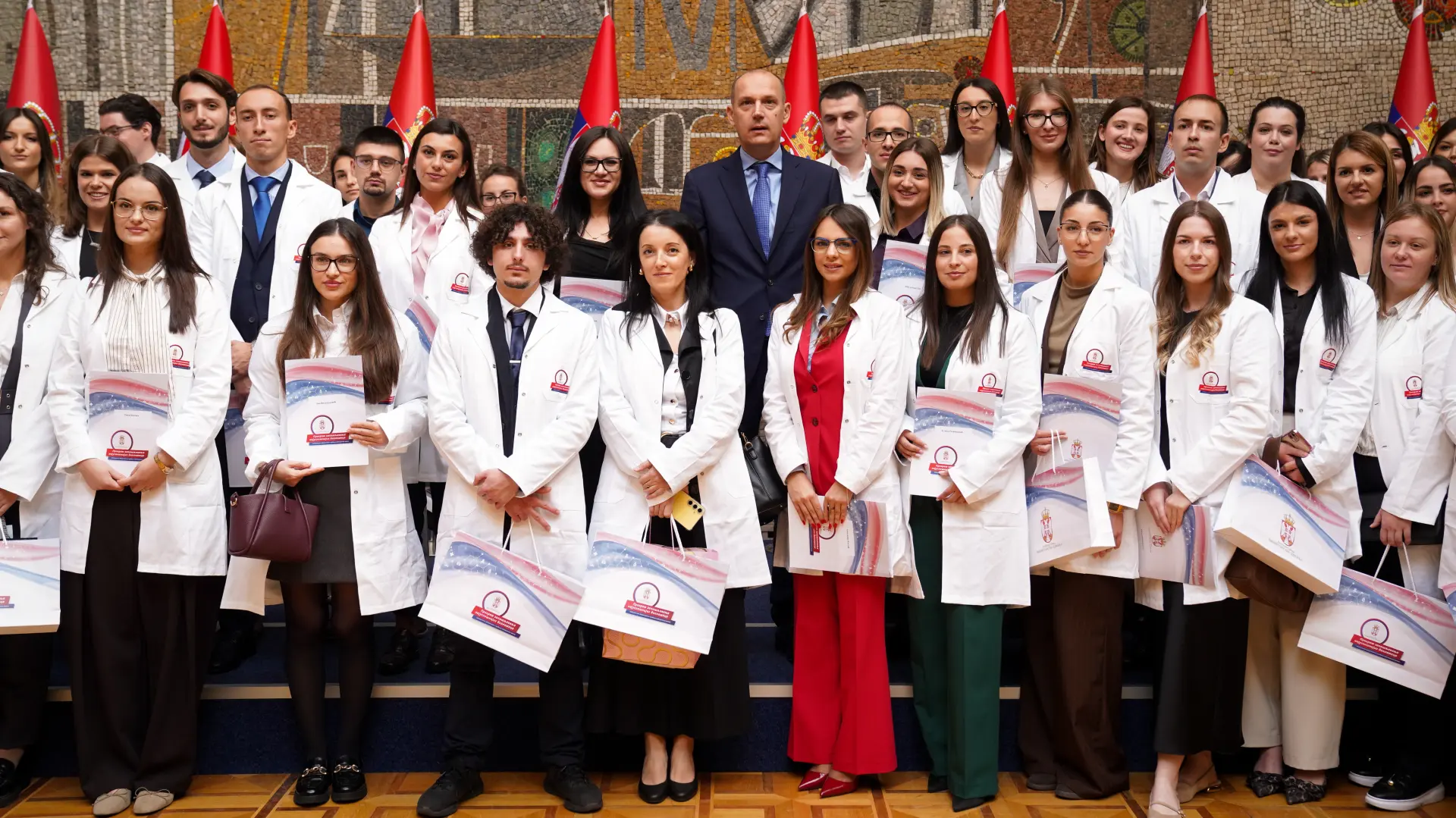 uručenje ugovora najbolji studenti medicina Zlatibor Lončar TANJUG JADRANKA ILIĆ (3)-6ad0ab62d44f3.webp
